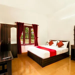 Three Roots 3*, Sultan Bathery India